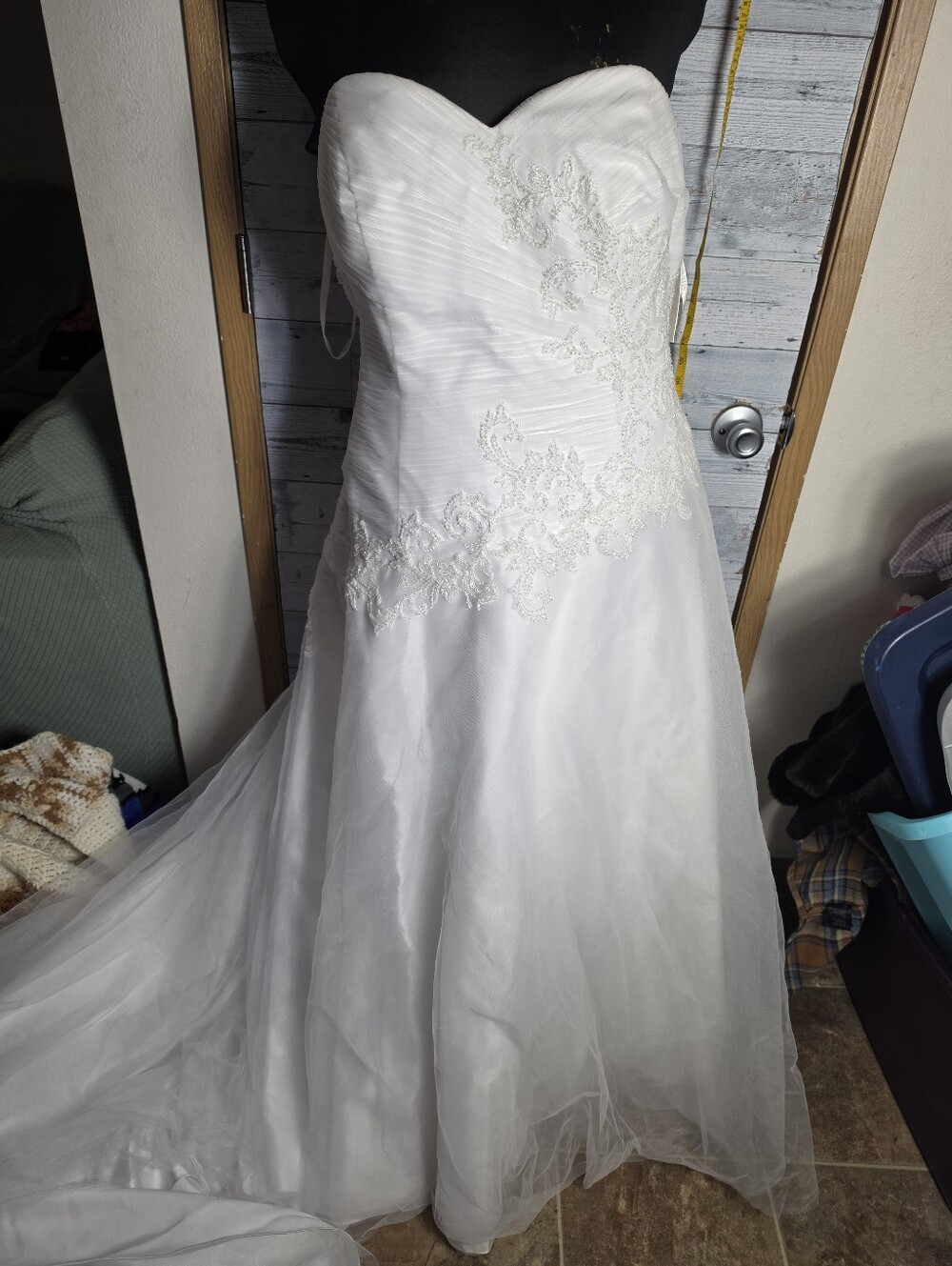 David's Bridal Romantic Tulle Sweetheart Princess Wedding Gown Bridal Elegant